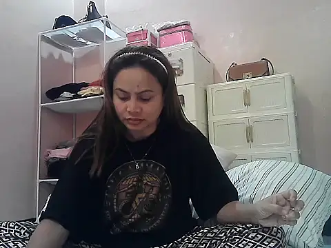 Snapshot of Amarrahlyn chatting on 07/25/26, 09:45 Amarrahlyn online show from 07/25/26, 09:45