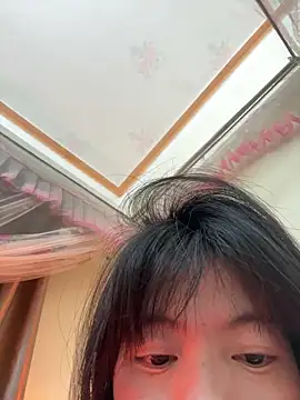 Snapshot of Tramy_xx chatting on 02/14/26, 12:02 Tramy xx online show from 02/14/26, 12:02