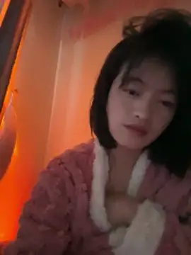 Snapshot of Tramy_xx chatting on 03/16/26, 06:17 Tramy xx online show from 03/16/26, 06:17