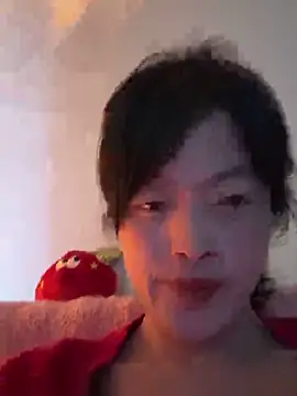 Snapshot of Tramy_xx chatting on 03/18/26, 06:49 Tramy xx online show from 03/18/26, 06:49