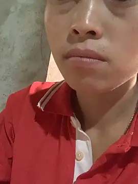 Snapshot of Halyy_xx chatting on 10/31/25, 03:07 Halyy xx online show from 10/31/25, 03:07