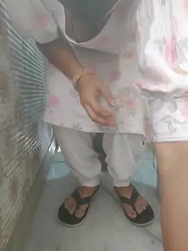 Cute-Charvii online show from 11/05/25, 03:50