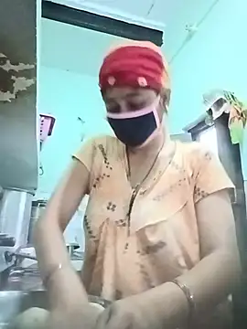 Cute-Charvii online show from 05/14/26, 12:50