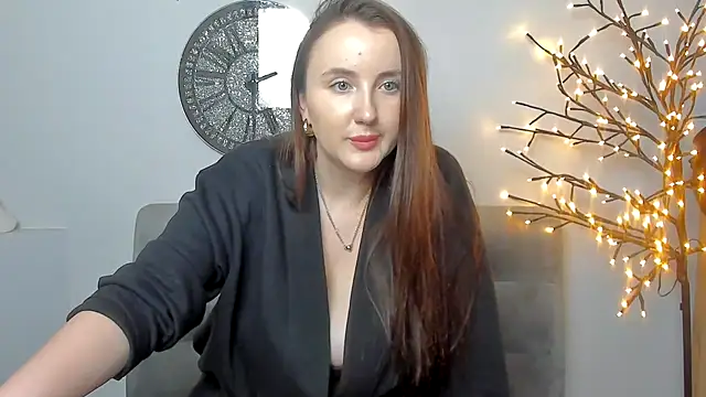 LilaWinks online show from 12/17/25, 01:17