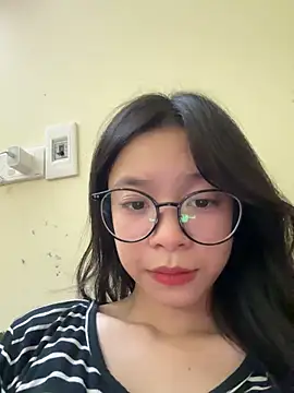 Snapshot of mau15_ chatting on 09/27/25, 02:00 mau15 online show from 09/27/25, 02:00