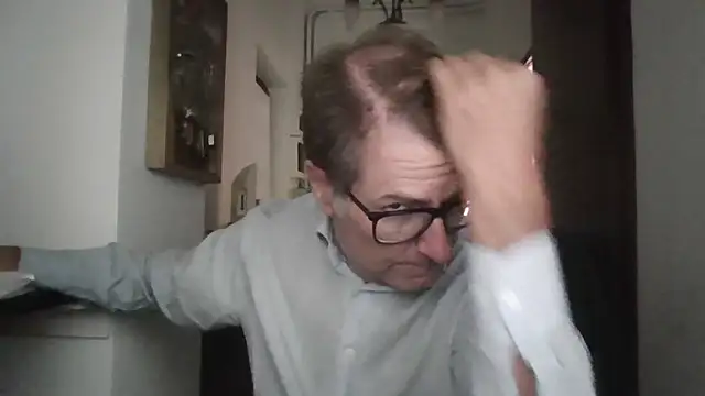 Snapshot of sayeaprayer65 chatting on 10/03/25, 11:07 sayeaprayer65 online show from 10/03/25, 11:07