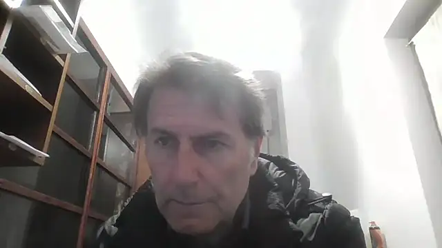 Snapshot of sayeaprayer65 chatting on 10/21/25, 05:30 sayeaprayer65 online show from 10/21/25, 05:30