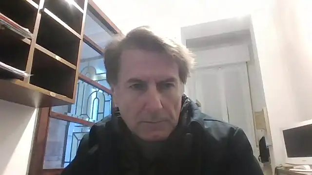 Snapshot of sayeaprayer65 chatting on 11/05/25, 11:21 sayeaprayer65 online show from 11/05/25, 11:21