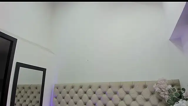 Snapshot of AnyaSosa_ chatting on 10/16/25, 01:45 AnyaSosa  online show from 10/16/25, 01:45