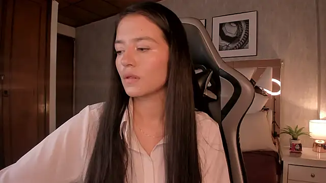 Snapshot of HaathorX chatting on 10/29/25, 08:43 HaathorX online show from 10/29/25, 08:43