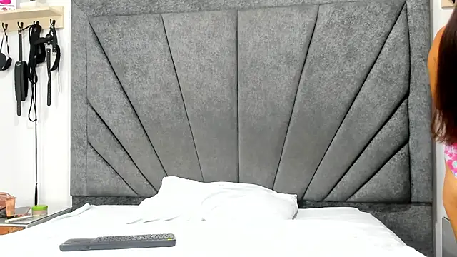 SeleneAndDorian online show from 11/18/25, 07:51