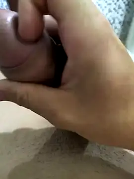 Snapshot of teuszim1923 chatting on 10/14/25, 12:50 teuszim1923 online show from 10/14/25, 12:50