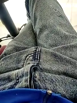 Snapshot of Mizo200 chatting on 11/21/25, 12:37 Mizo200 online show from 11/21/25, 12:37