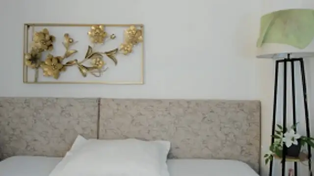  Malak online show from 10/22/25, 06:40