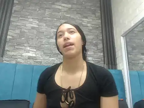 Lil Rose2006 online show from 10/16/25, 12:17