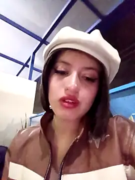 Snapshot of SALOME-28_ chatting on 12/21/25, 12:07 SALOME-28 online show from 12/21/25, 12:07