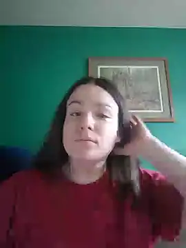 Snapshot of bigbutttmilf chatting on 10/20/25, 01:22 bigbutttmilf online show from 10/20/25, 01:22