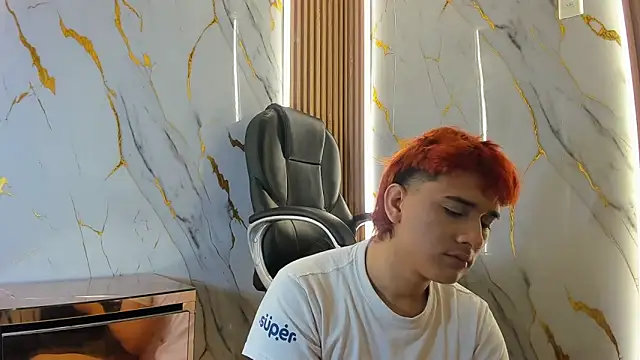 Snapshot of Marian_Cristal chatting on 02/17/26, 03:36 Marian Cristal online show from 02/17/26, 03:36