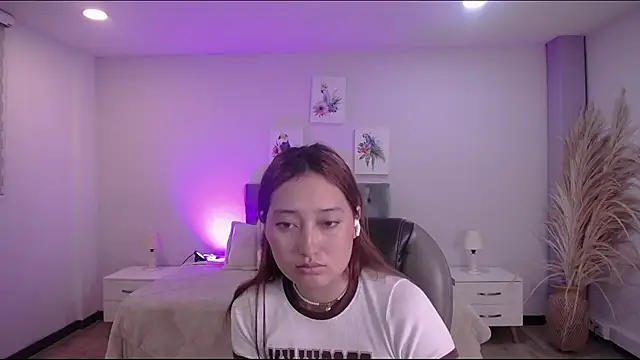 Samara Hilton 2 online show from 12/05/25, 06:26