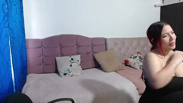 LITTLEKITTY19 online show from 01/13/26, 12:32