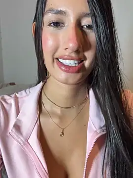 Snapshot of Julieta_Duque chatting on 03/11/26, 02:06 Julieta Duque online show from 03/11/26, 02:06