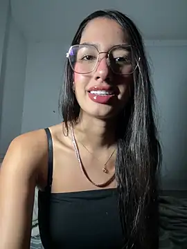 Snapshot of Julieta_Duque chatting on 03/29/26, 04:01 Julieta Duque online show from 03/29/26, 04:01