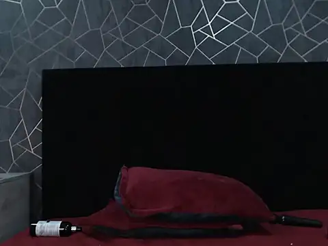 dahiana klimt online show from 10/07/25, 08:11