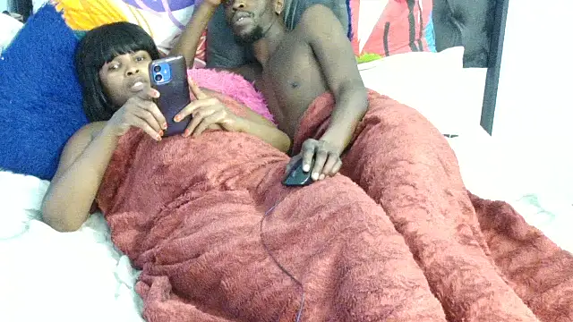 Snapshot of Dandelion_enigman chatting on 10/31/25, 04:02 Dandelion enigman online show from 10/31/25, 04:02