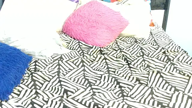 Snapshot of Dandelion_enigman chatting on 11/12/25, 05:52 Dandelion enigman online show from 11/12/25, 05:52