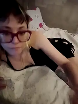 Snapshot of BlondieTami chatting on 03/03/26, 12:17 BlondieTami online show from 03/03/26, 12:17