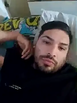 Snapshot of Soy-Barto chatting on 09/29/25, 11:37 Soy-Barto online show from 09/29/25, 11:37