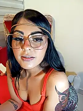 ValeNiitaLuv online show from 11/17/25, 01:44