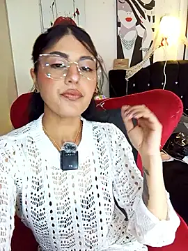 Snapshot of ValeNiitaLuv chatting on 01/13/26, 02:17 ValeNiitaLuv online show from 01/13/26, 02:17