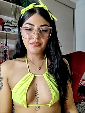 Snapshot of ValeNiitaLuv chatting on 02/05/26, 06:29 ValeNiitaLuv online show from 02/05/26, 06:29