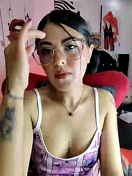 Snapshot of ValeNiitaLuv chatting on 02/11/26, 01:54 ValeNiitaLuv online show from 02/11/26, 01:54