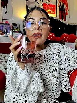 Snapshot of ValeNiitaLuv chatting on 03/01/26, 02:46 ValeNiitaLuv online show from 03/01/26, 02:46