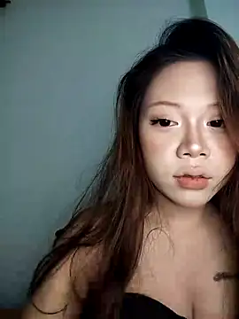 Snapshot of -Bianca- chatting on 10/03/25, 02:58 -Bianca- online show from 10/03/25, 02:58