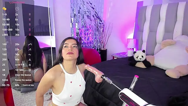 IsaDiiaz online show from 10/14/25, 04:13