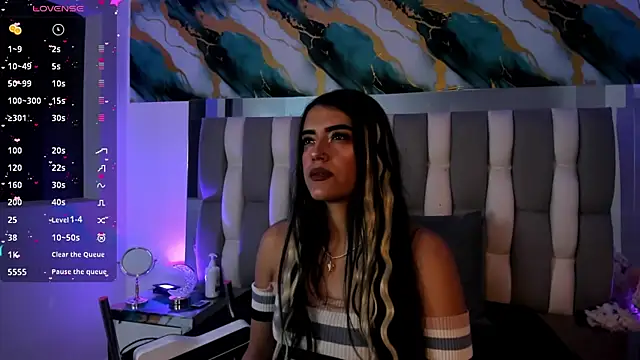 IsaDiiaz online show from 06/26/26, 04:39