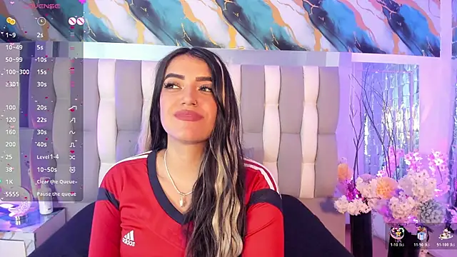 IsaDiiaz online show from 06/28/26, 03:56