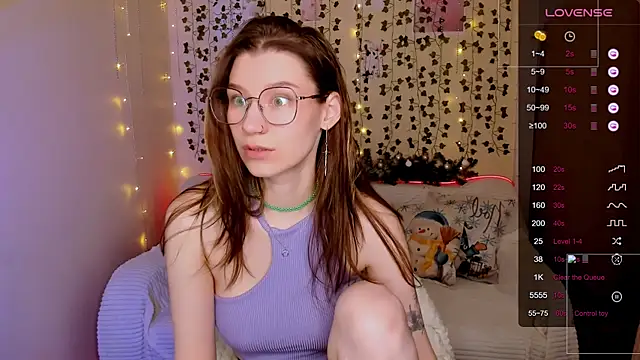 LinaBlossom  online show from 12/16/25, 07:35