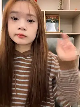 Snapshot of YY-27 chatting on 10/27/25, 05:55 YY-27 online show from 10/27/25, 05:55