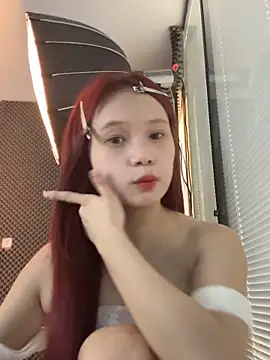 Snapshot of YY-27 chatting on 11/12/25, 08:15 YY-27 online show from 11/12/25, 08:15