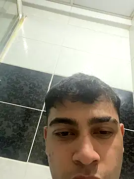 Snapshot of astoperaa chatting on 09/29/25, 04:01 astoperaa online show from 09/29/25, 04:01