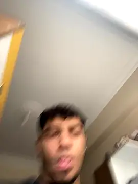 Snapshot of astoperaa chatting on 10/24/25, 10:33 astoperaa online show from 10/24/25, 10:33