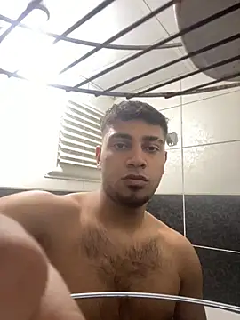 Snapshot of astoperaa chatting on 10/29/25, 07:48 astoperaa online show from 10/29/25, 07:48