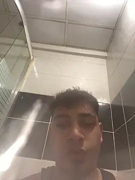 Snapshot of astoperaa chatting on 03/29/26, 08:42 astoperaa online show from 03/29/26, 08:42