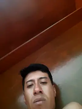 Snapshot of Carlos27hot chatting on 10/15/25, 05:13 Carlos27hot online show from 10/15/25, 05:13