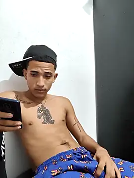 Snapshot of DEIV2_ chatting on 03/08/26, 08:07 DEIV2 online show from 03/08/26, 08:07