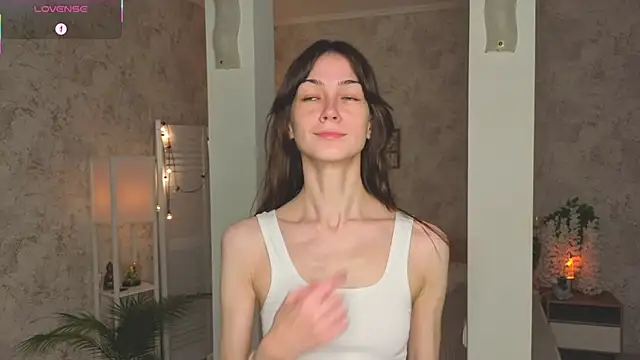 ReneeLippeatt online show from 10/22/25, 07:24